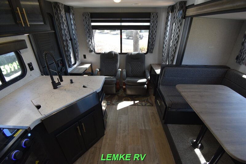2021 Forest River Cherokee Grey Wolf Limited 23MK   - Photo 5 - Rocklin, CA 95677