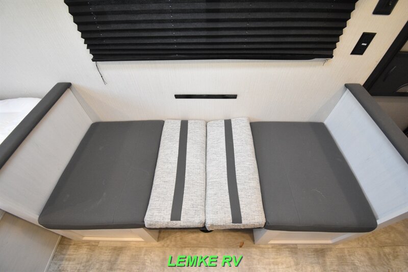 2024 Palomino Puma Ultra Lite 12FBS   - Photo 22 - Rocklin, CA 95677