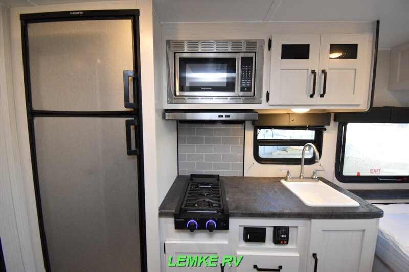 2024 Palomino Puma Ultra Lite 12FBS   - Photo 13 - Rocklin, CA 95677