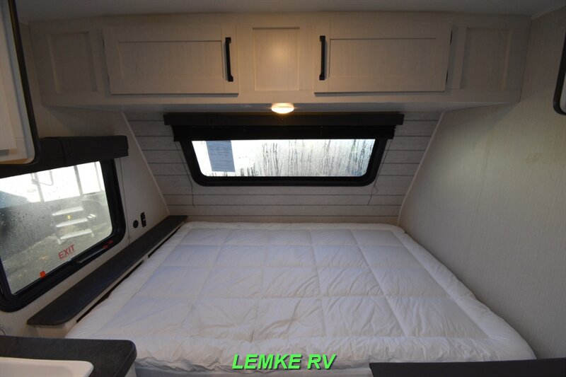 2024 Palomino Puma Ultra Lite 12FBS   - Photo 16 - Rocklin, CA 95677