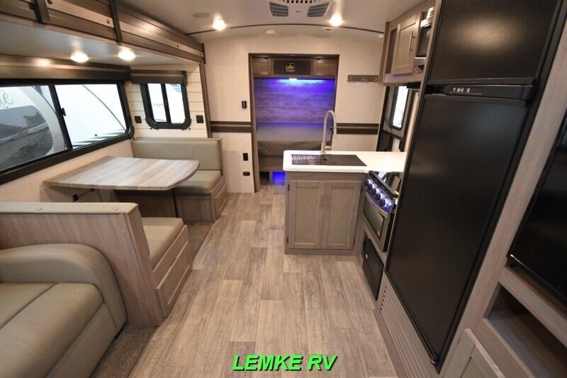 2021 Crossroads RV Sunset Trail 272BH   - Photo 5 - Rocklin, CA 95677