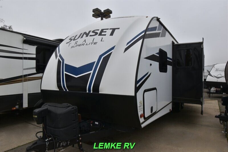 2021 Crossroads RV Sunset Trail 272BH   - Photo 6 - Rocklin, CA 95677