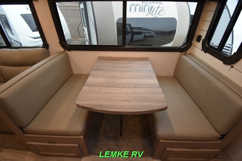 2021 Crossroads RV Sunset Trail 272BH   - Photo 15 - Rocklin, CA 95677