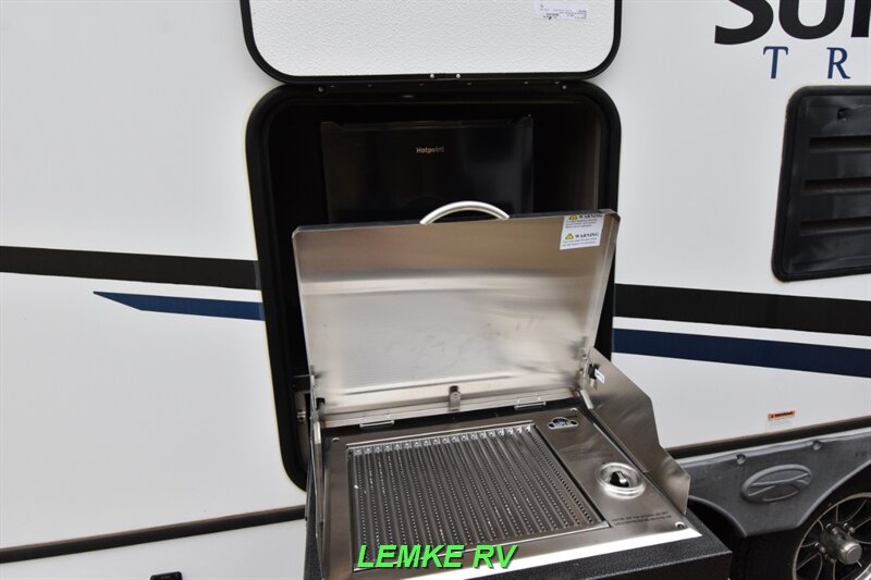 2021 Crossroads RV Sunset Trail 272BH   - Photo 10 - Rocklin, CA 95677