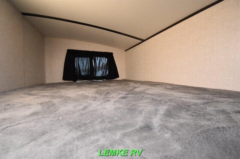 2021 Crossroads RV Sunset Trail 272BH   - Photo 21 - Rocklin, CA 95677