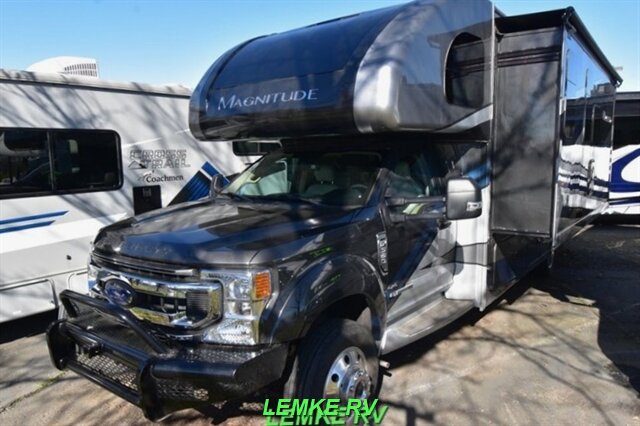 2021 Thor Magnitude XG32   - Photo 6 - Rocklin, CA 95677