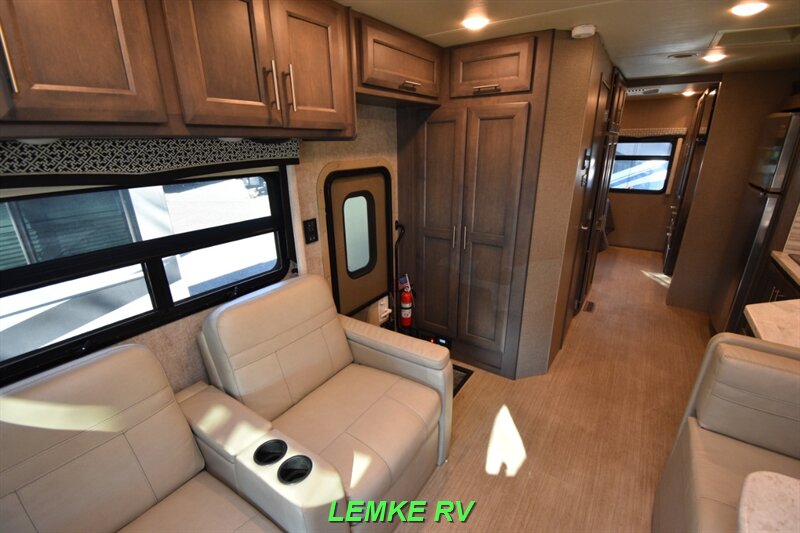 2021 Thor Magnitude XG32   - Photo 21 - Rocklin, CA 95677