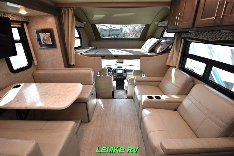 2021 Thor Magnitude XG32   - Photo 5 - Rocklin, CA 95677