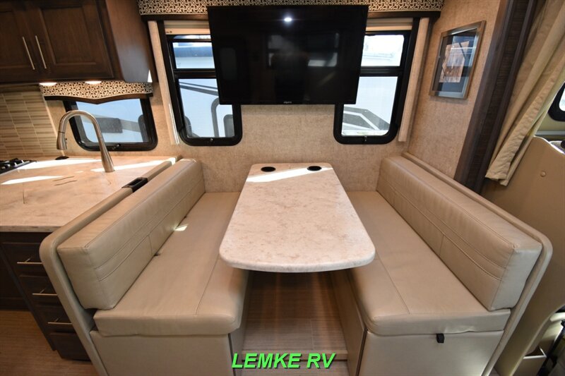 2021 Thor Magnitude XG32   - Photo 14 - Rocklin, CA 95677