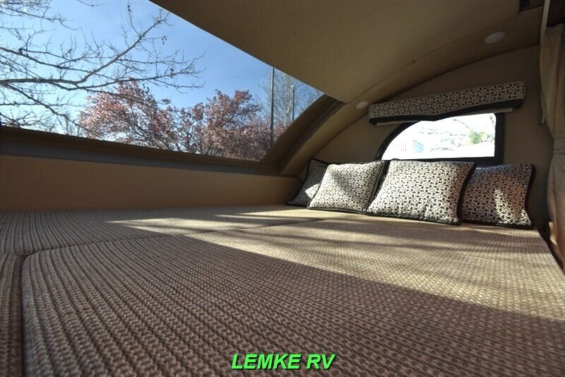 2021 Thor Magnitude XG32   - Photo 16 - Rocklin, CA 95677