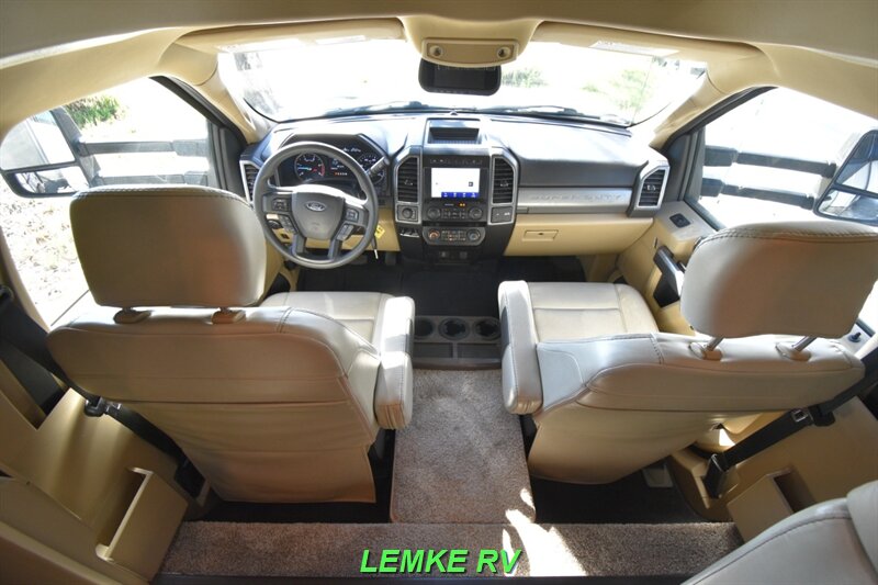 2021 Thor Magnitude XG32   - Photo 24 - Rocklin, CA 95677