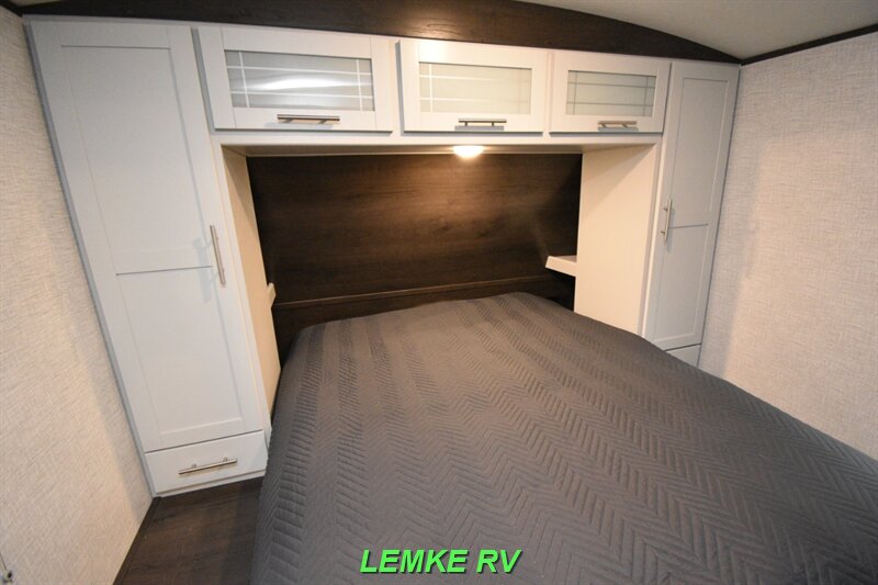 2021 Keystone Bullet Ultra Lite 250BHS   - Photo 19 - Rocklin, CA 95677