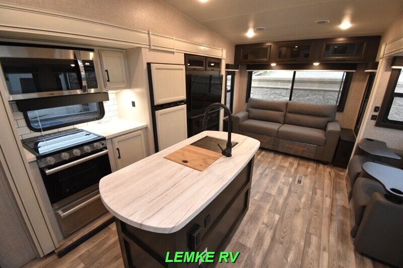 2023 Jayco Eagle HT 28.5RSTS   - Photo 13 - Rocklin, CA 95677