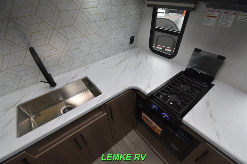 2024 Grand Design Imagine AIM 14MS   - Photo 15 - Rocklin, CA 95677