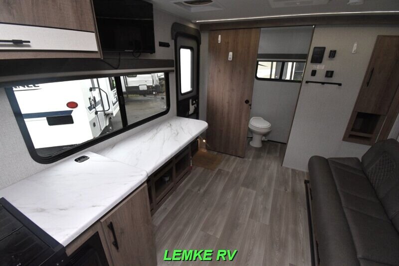 2024 Grand Design Imagine AIM 14MS   - Photo 13 - Rocklin, CA 95677