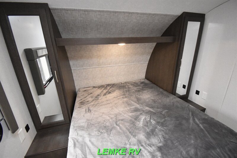 2019 Forest River Wildwood X-Lite 231RKXL   - Photo 18 - Rocklin, CA 95677