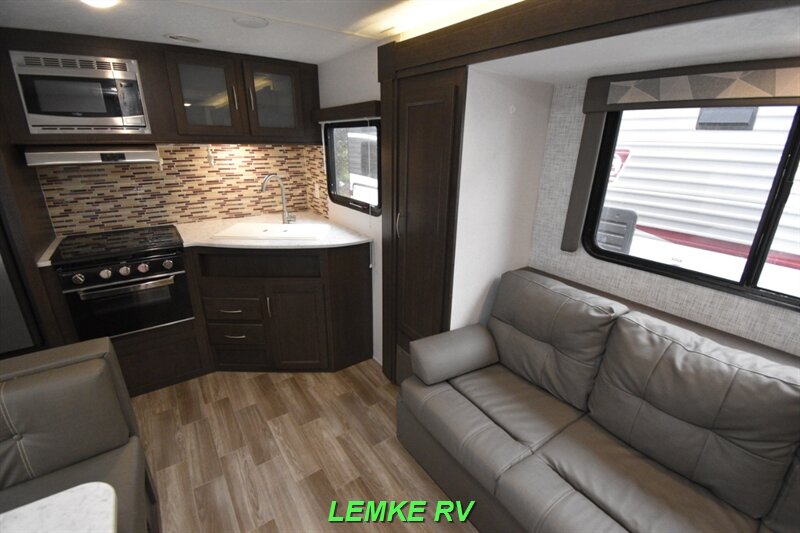 2019 Forest River Wildwood X-Lite 231RKXL   - Photo 21 - Rocklin, CA 95677