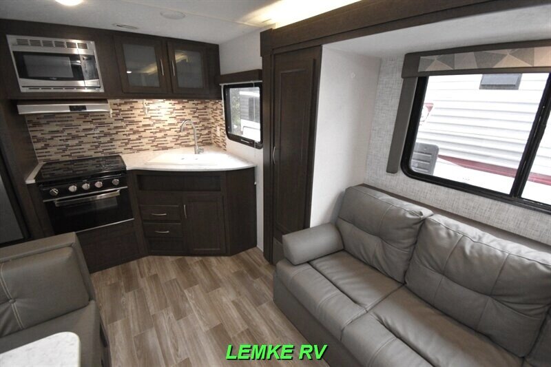 2019 Forest River Wildwood X-Lite 231RKXL   - Photo 14 - Rocklin, CA 95677