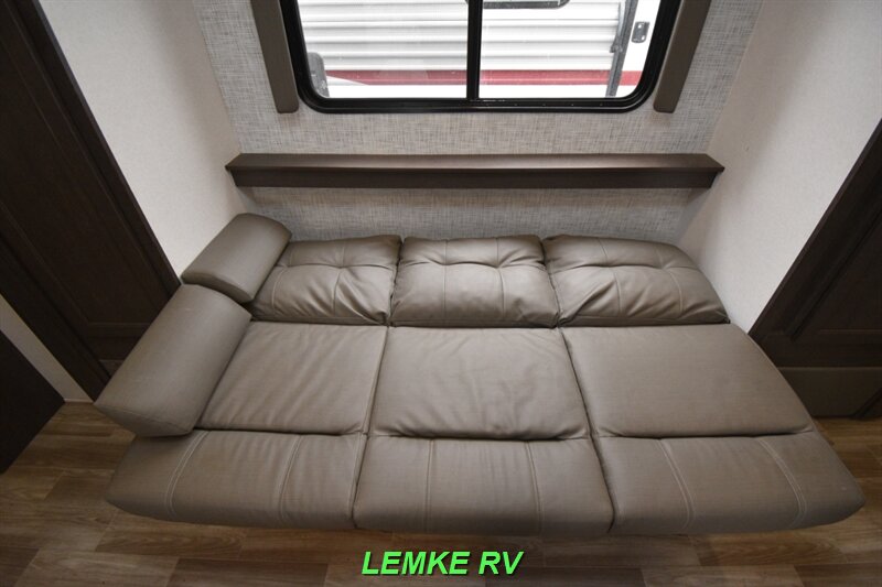 2019 Forest River Wildwood X-Lite 231RKXL   - Photo 17 - Rocklin, CA 95677