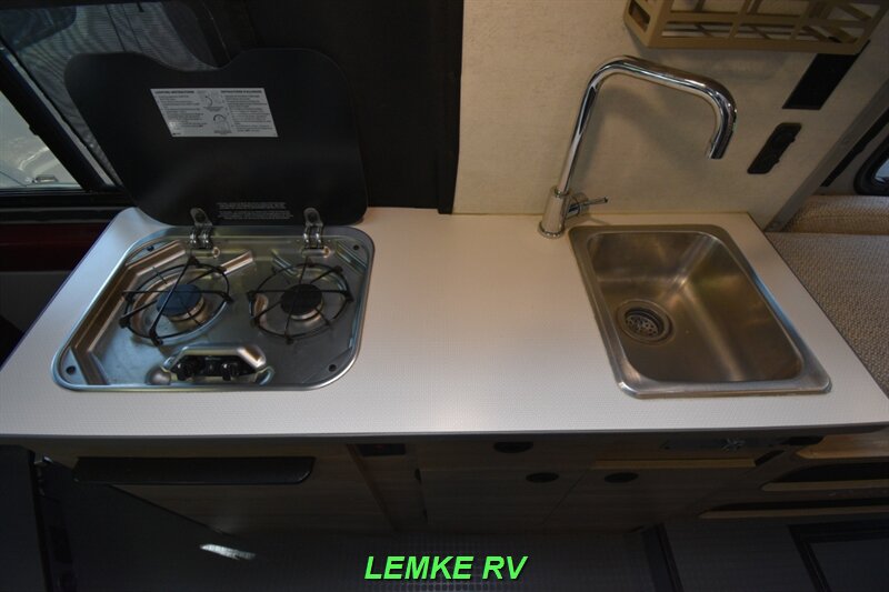 2022 Winnebago Solis 59PX   - Photo 16 - Rocklin, CA 95677