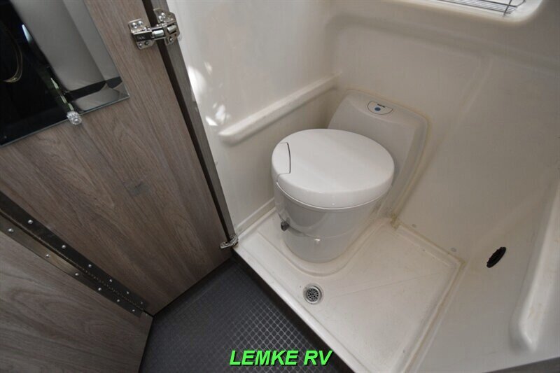 2022 Winnebago Solis 59PX   - Photo 19 - Rocklin, CA 95677