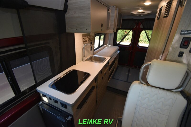 2022 Winnebago Solis 59PX   - Photo 13 - Rocklin, CA 95677