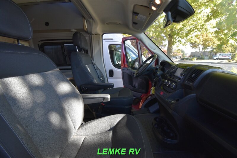 2022 Winnebago Solis 59PX   - Photo 24 - Rocklin, CA 95677