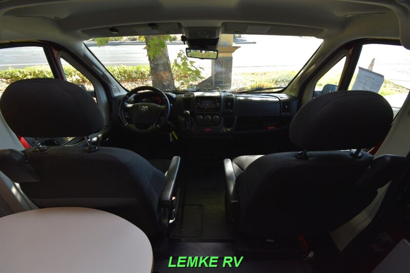 2022 Winnebago Solis 59PX   - Photo 25 - Rocklin, CA 95677