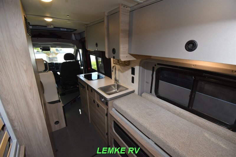 2022 Winnebago Solis 59PX   - Photo 18 - Rocklin, CA 95677