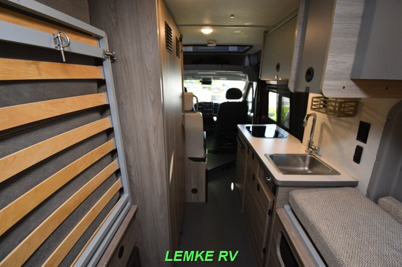 2022 Winnebago Solis 59PX   - Photo 5 - Rocklin, CA 95677
