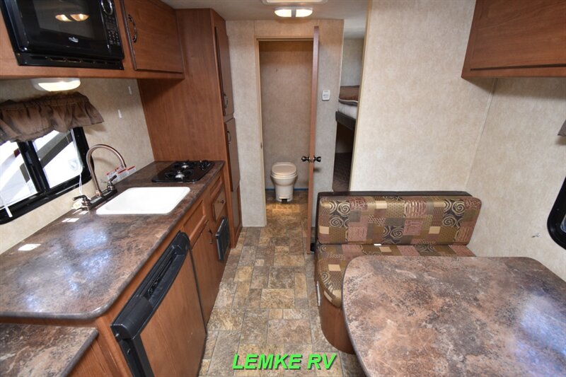 2015 Forest River Evo T195BH   - Photo 2 - Rocklin, CA 95677