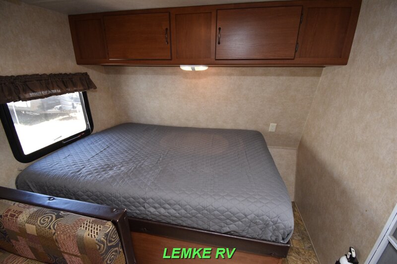 2015 Forest River Evo T195BH   - Photo 21 - Rocklin, CA 95677