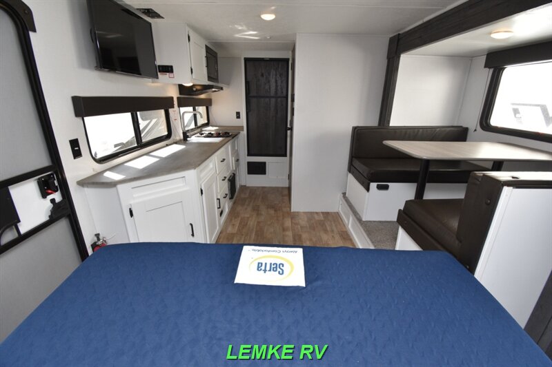 2021 Keystone Hideout 174RK   - Photo 19 - Rocklin, CA 95677
