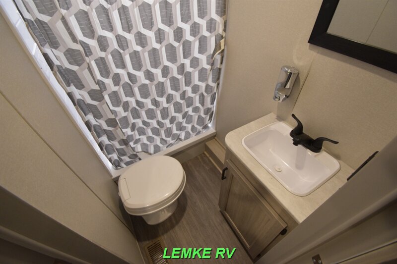 2024 Forest River Aurora Light 26BHS   - Photo 22 - Rocklin, CA 95677