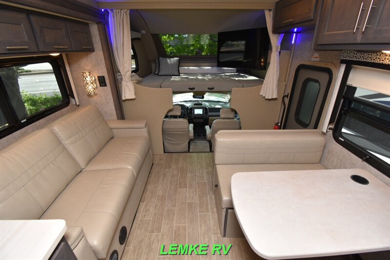 2022 Thor Omni SV34   - Photo 5 - Rocklin, CA 95677