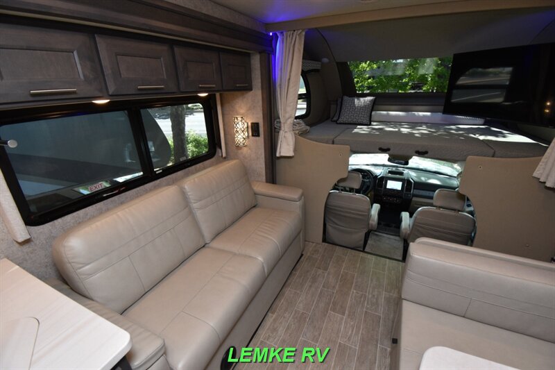 2022 Thor Omni SV34   - Photo 14 - Rocklin, CA 95677