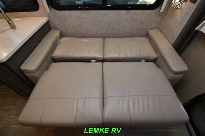 2022 Thor Omni SV34   - Photo 28 - Rocklin, CA 95677