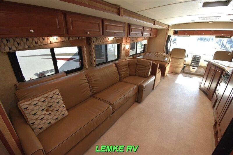 2015 Winnebago Vista LX 35F   - Photo 22 - Rocklin, CA 95677