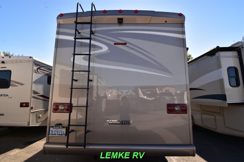 2015 Winnebago Vista LX 35F   - Photo 7 - Rocklin, CA 95677