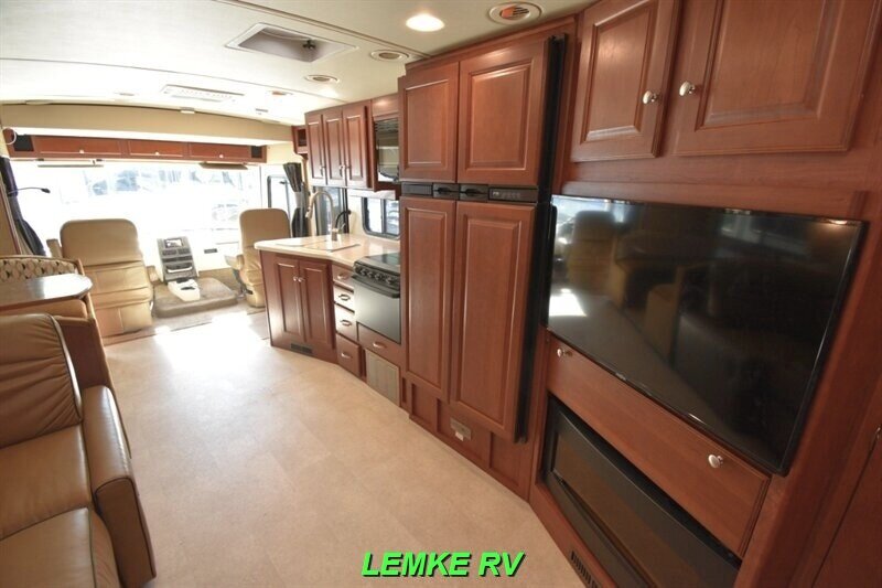 2015 Winnebago Vista LX 35F   - Photo 23 - Rocklin, CA 95677