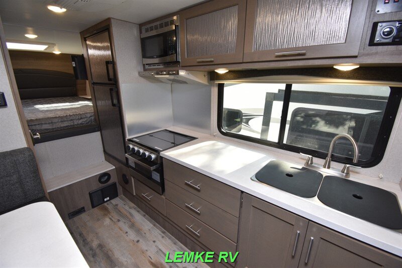 2023 Adventurer 901SB   - Photo 13 - Rocklin, CA 95677