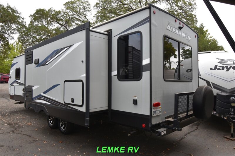 2021 Forest River Cherokee Alpha Wolf 26RL-L   - Photo 6 - Rocklin, CA 95677