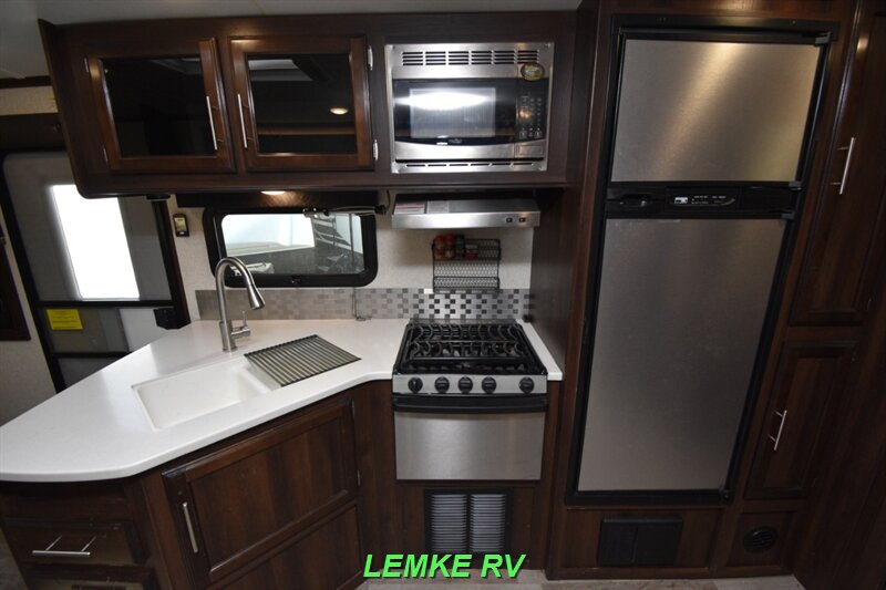 2018 Jayco White Hawk 24MBH   - Photo 12 - Rocklin, CA 95677