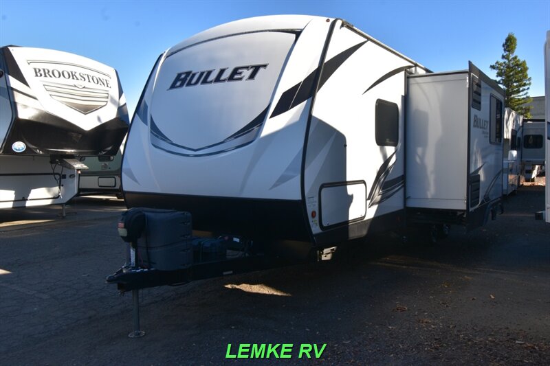 2021 Keystone Bullet Ultra Lite 250BHSWE   - Photo 6 - Rocklin, CA 95677