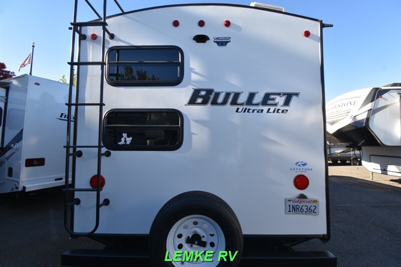 2021 Keystone Bullet Ultra Lite 250BHSWE   - Photo 8 - Rocklin, CA 95677