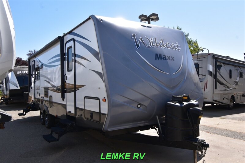 2015 Forest River Wildcat Maxx 27RLS   - Photo 1 - Rocklin, CA 95677