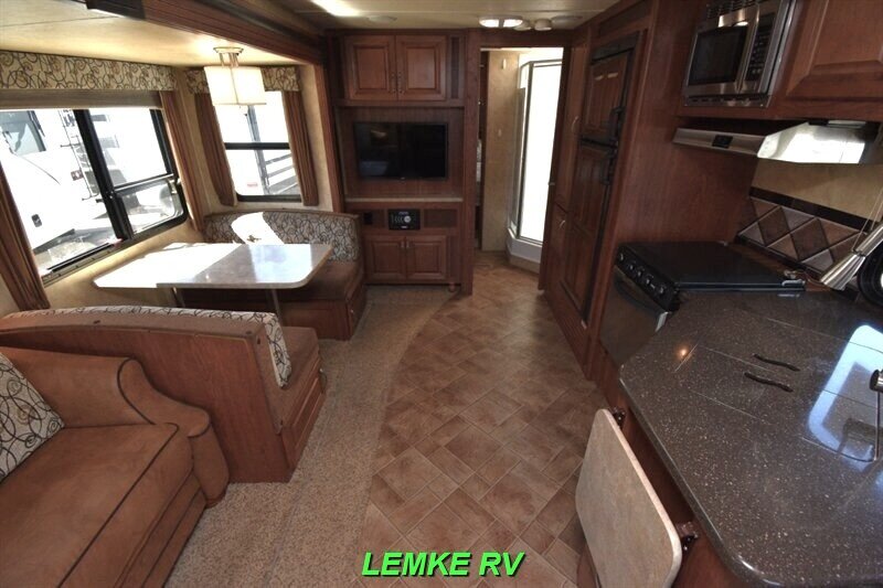 2015 Forest River Wildcat Maxx 27RLS   - Photo 5 - Rocklin, CA 95677