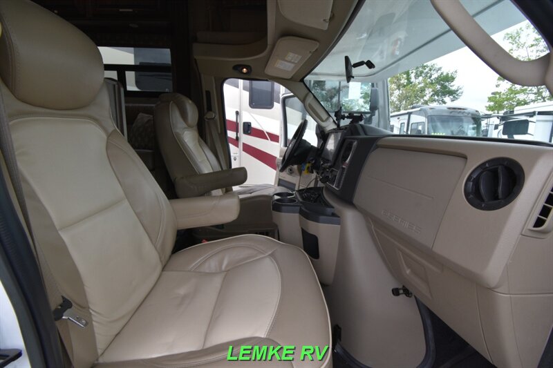 2018 Jayco Greyhawk 31FS   - Photo 32 - Rocklin, CA 95677
