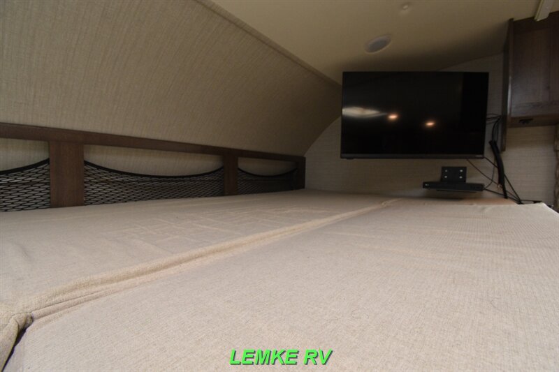 2018 Jayco Greyhawk 31FS   - Photo 18 - Rocklin, CA 95677