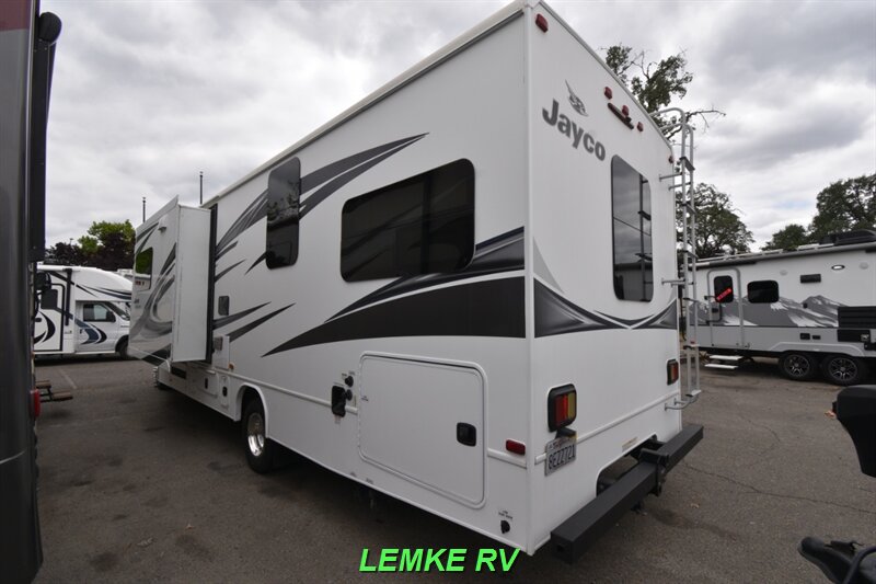 2018 Jayco Greyhawk 31FS   - Photo 8 - Rocklin, CA 95677